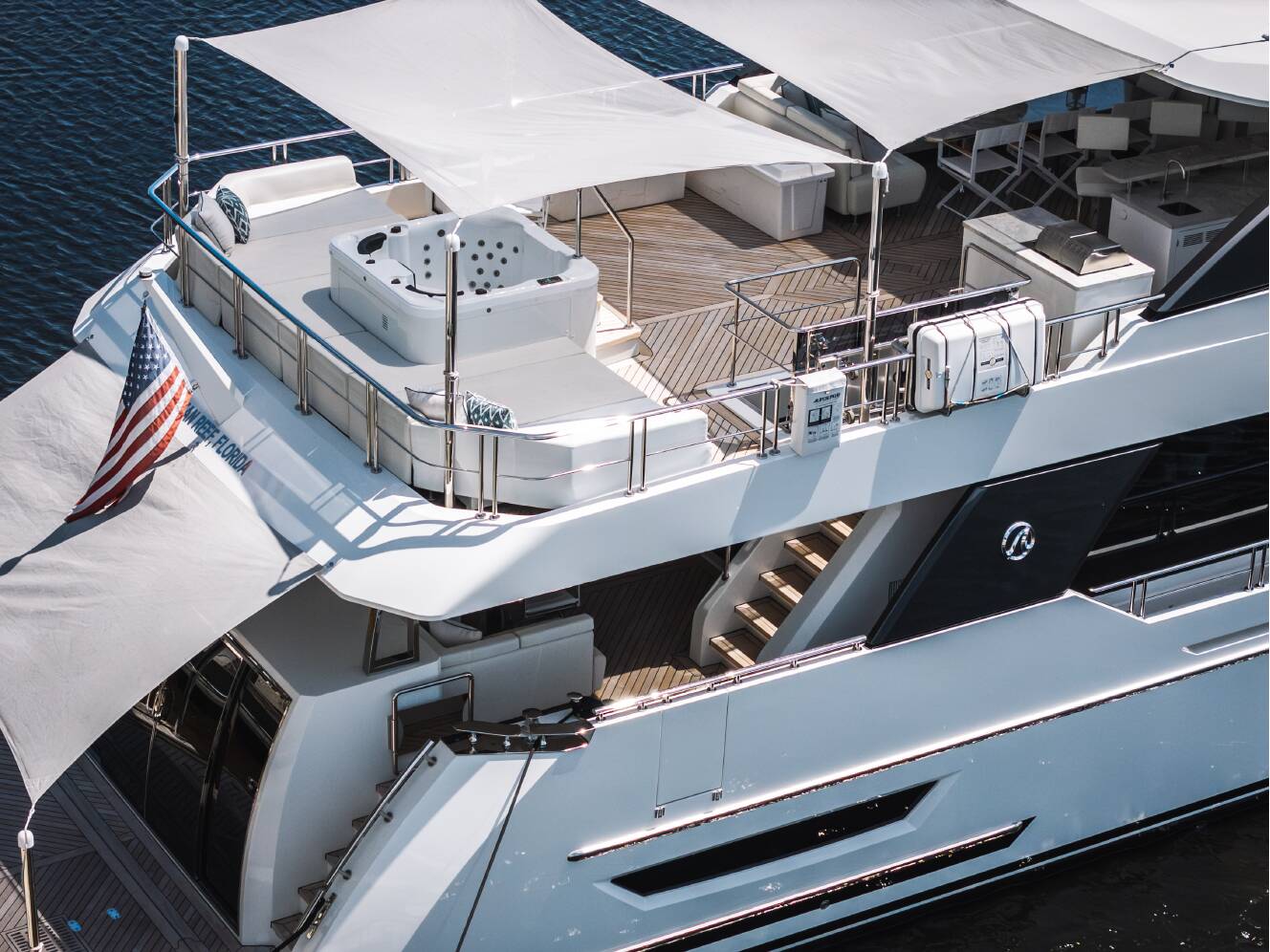 A photo of this 2023 Ocean Alexander 27R