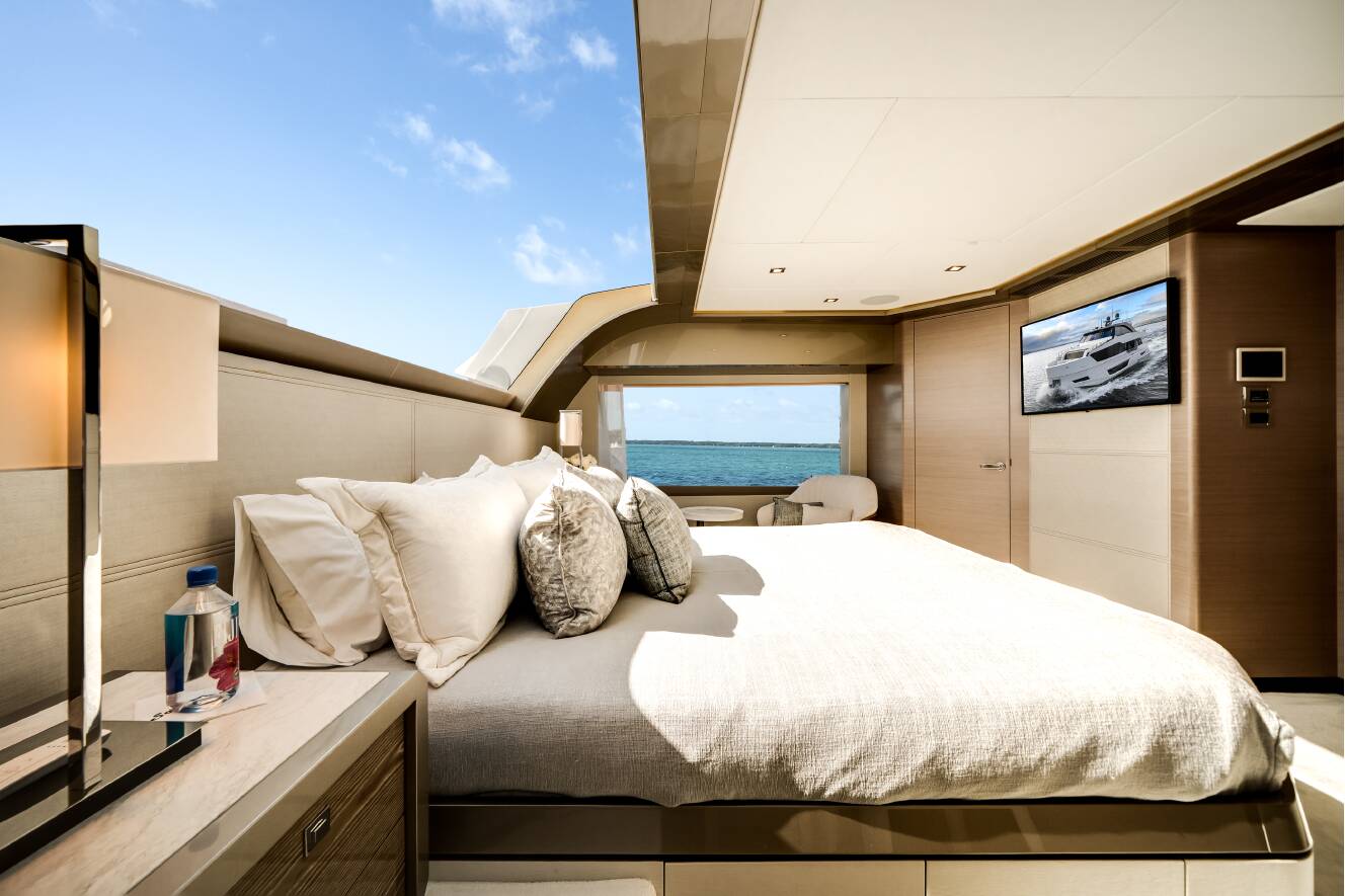 A photo of this 2023 Ocean Alexander 27R