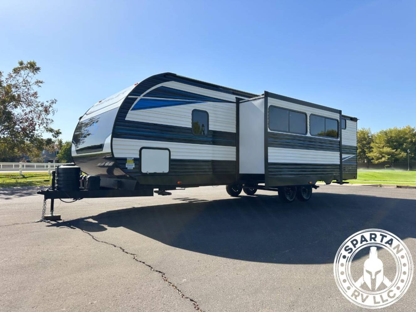 A photo of this 2025 Heartland Prowler Lynx 3005QBX