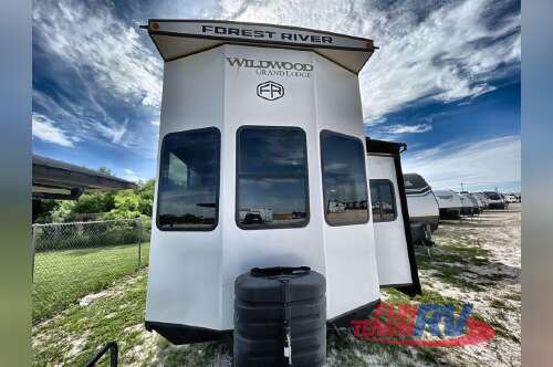 2025 Forest River Rv Wildwood Grand Lodge 44VIEW in san angelo TX