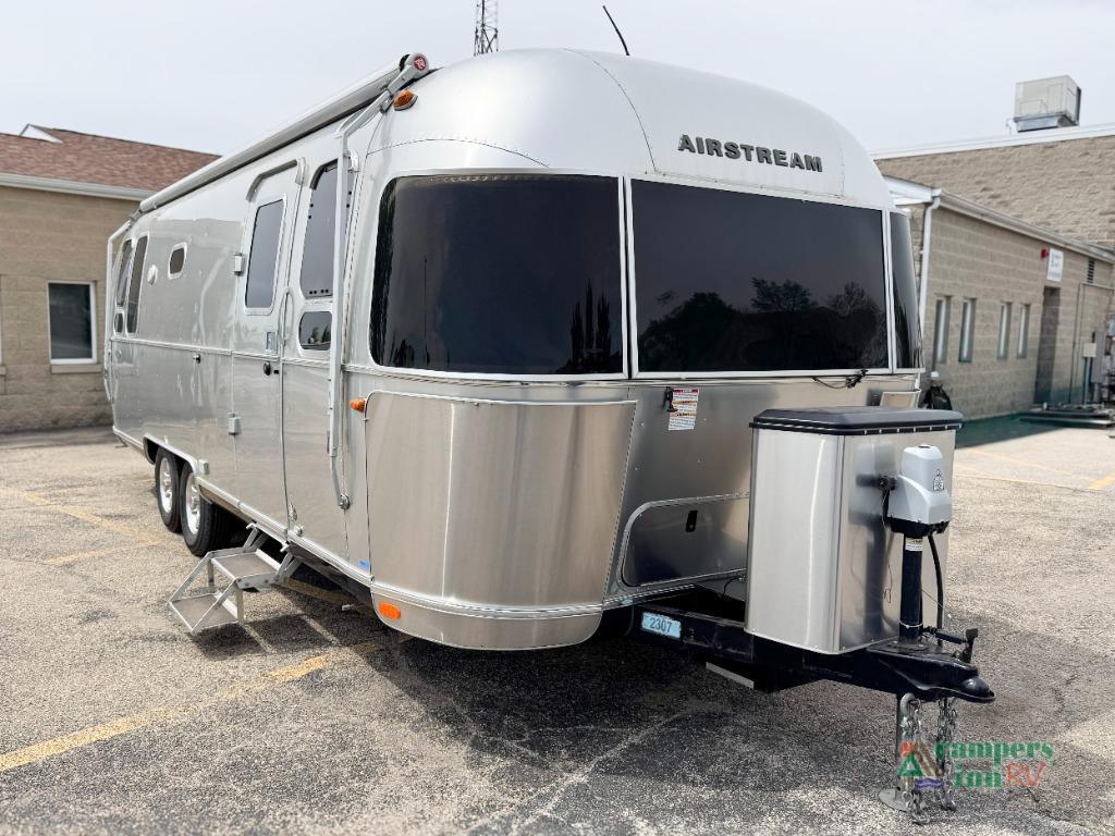 2017 Airstream Flying Cloud 26U in naperville IL