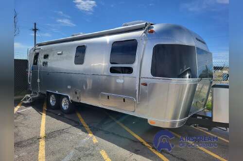 2026 Airstream Flying Cloud 27FB Twin Hatch in denver CO