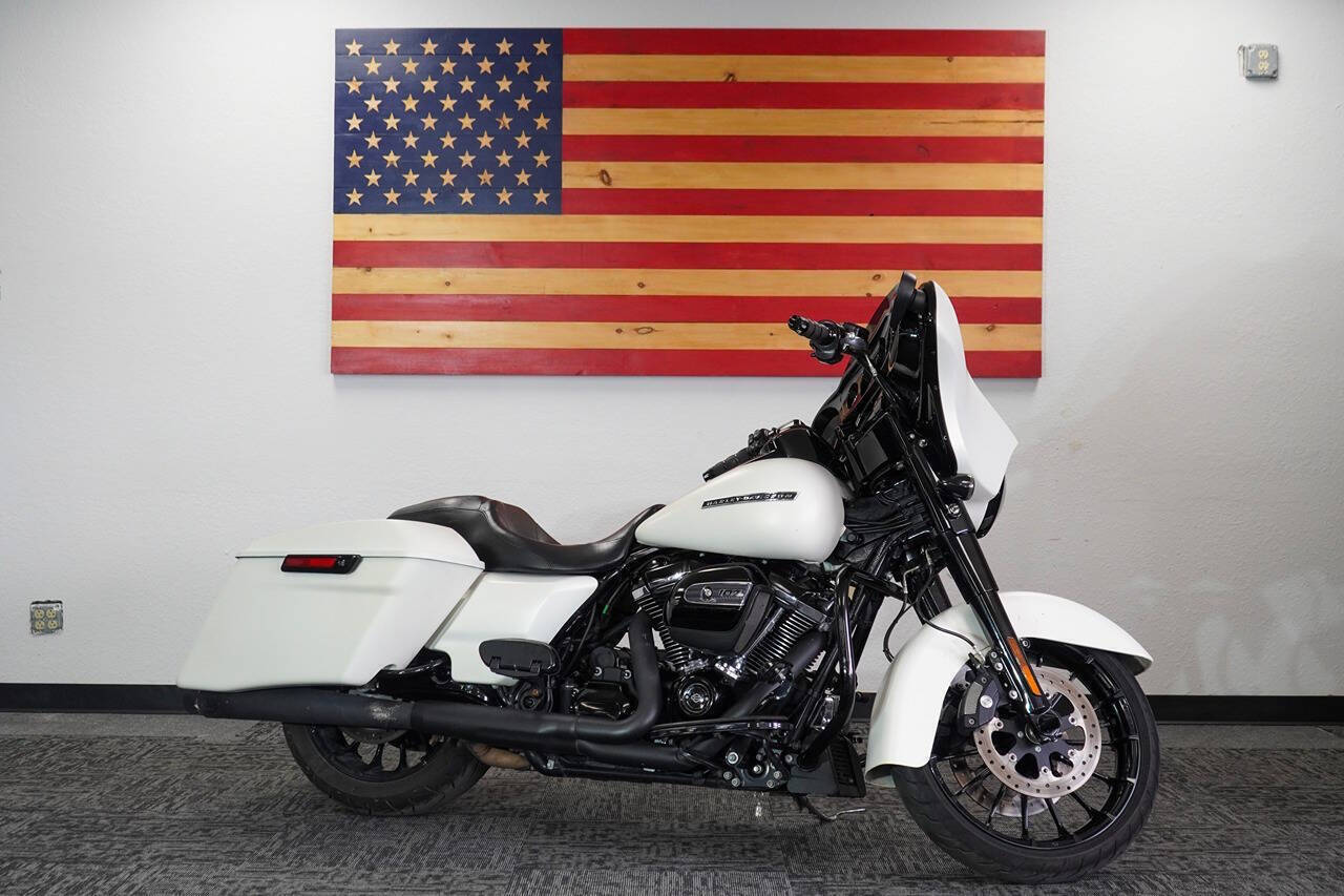 2018 Harley-Davidson Street Glide Special SPECIAL in Joplin, MO
