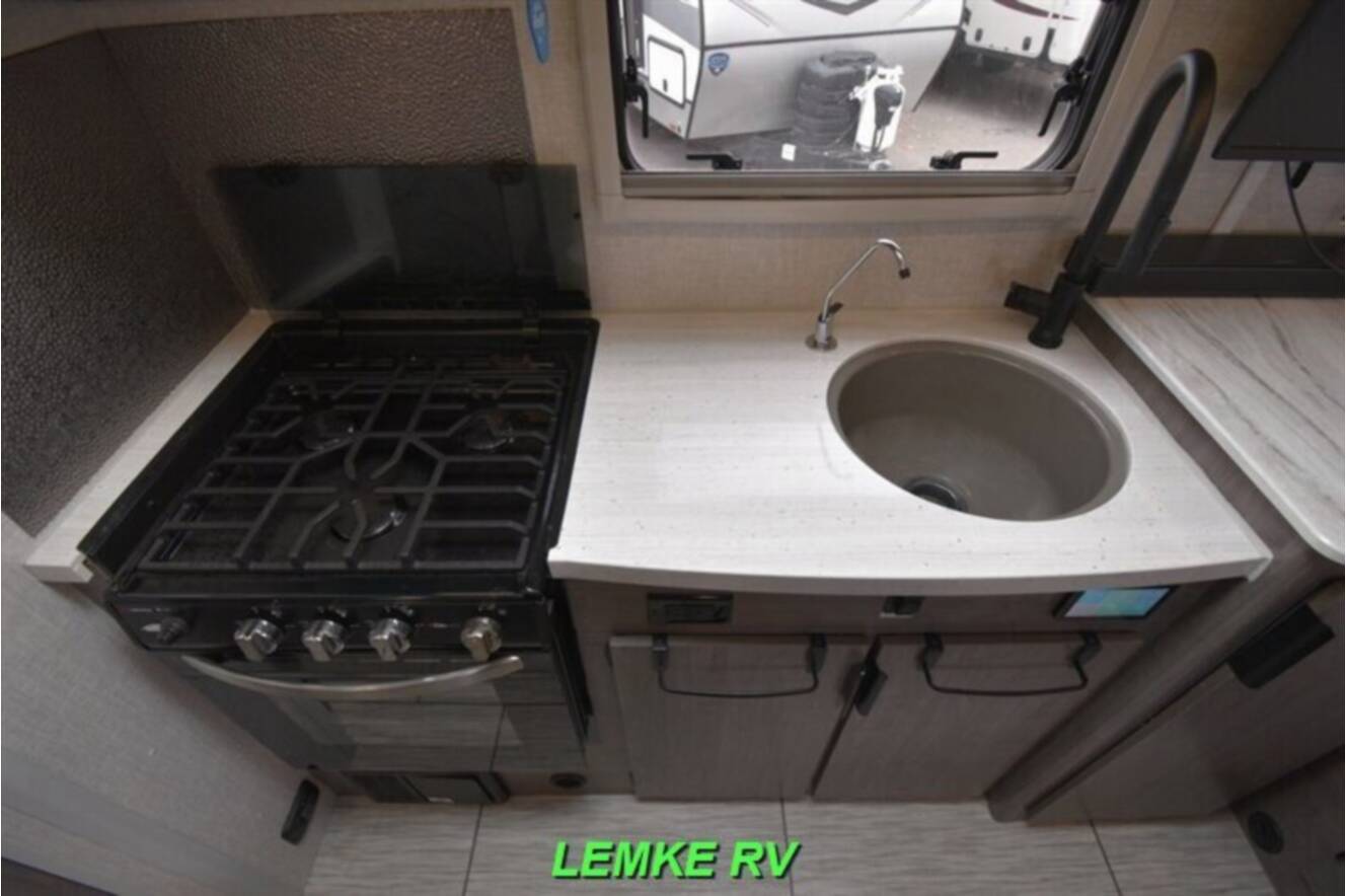 A photo of this 2023 Lance 1475