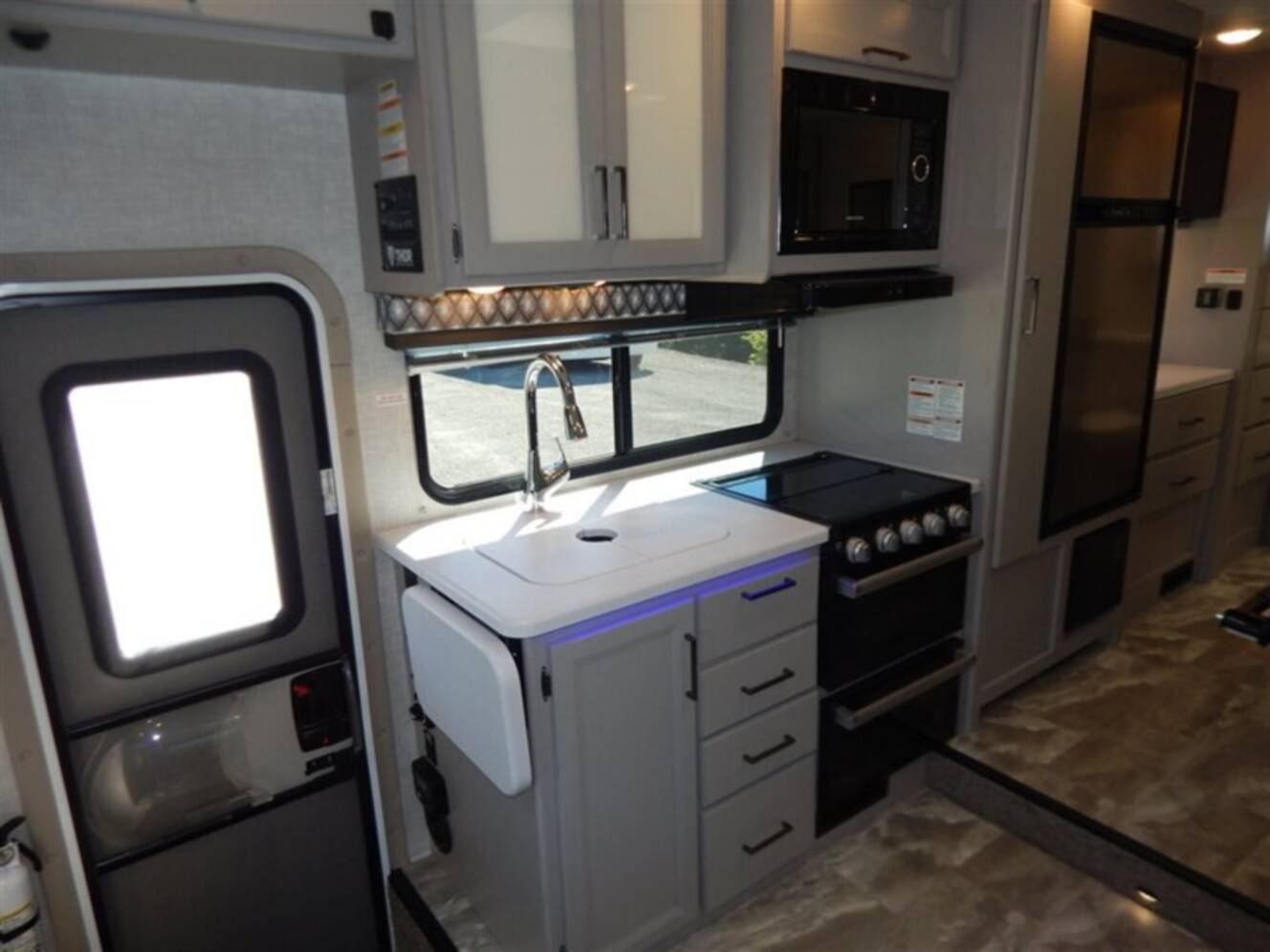A photo of this 2022 Thor Quantum LC25