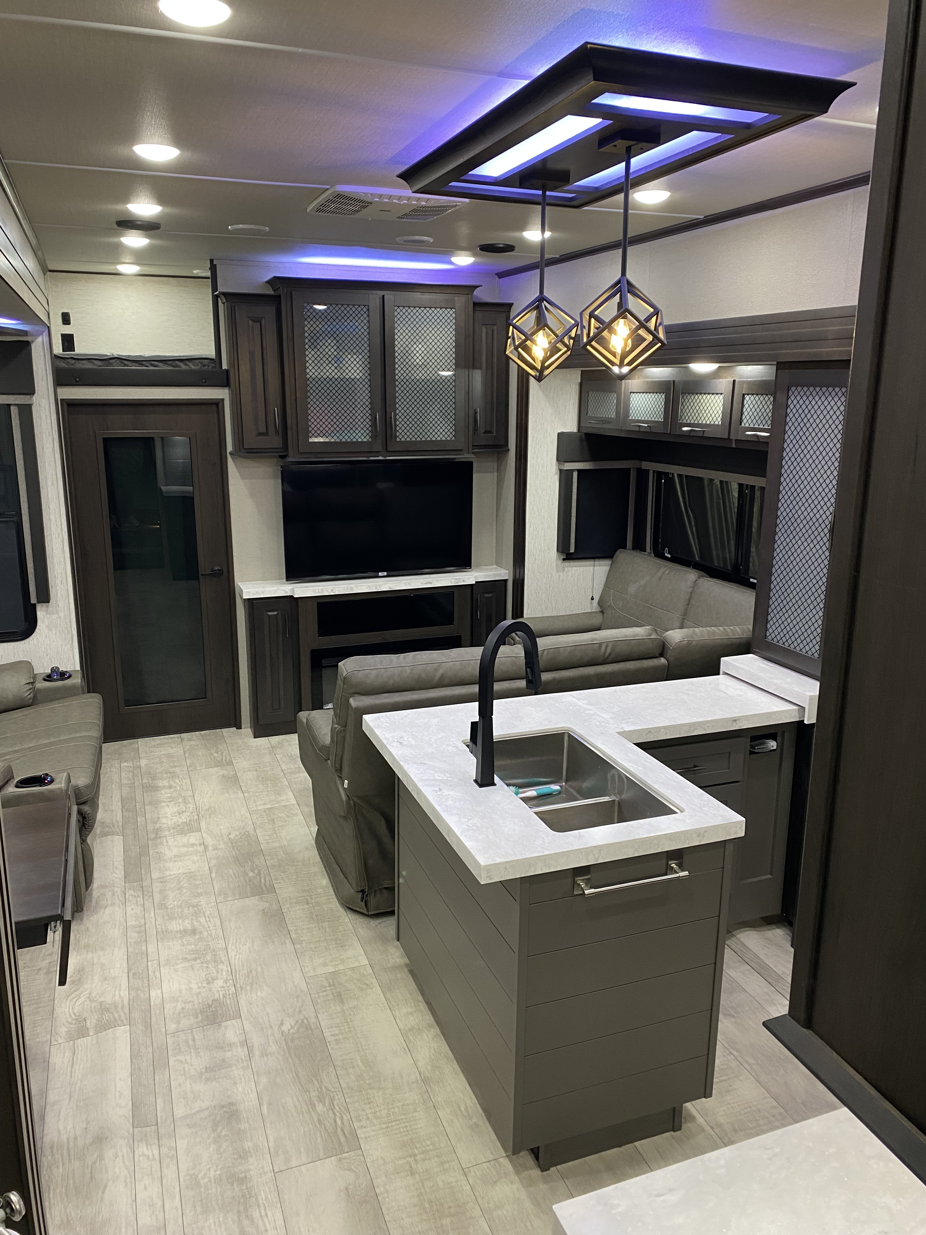 View more photos of this listing