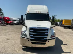 2020 FREIGHTLINER CASCADIA 126
