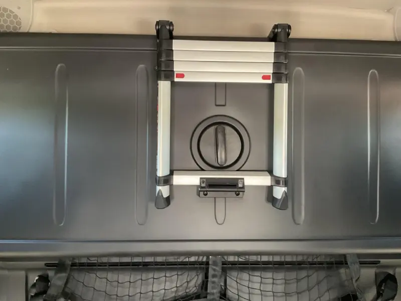 2020 FREIGHTLINER CASCADIA 126