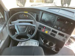 2020 FREIGHTLINER CASCADIA 126