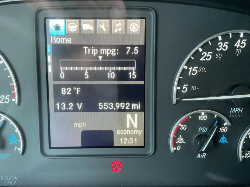 2020 FREIGHTLINER CASCADIA 126