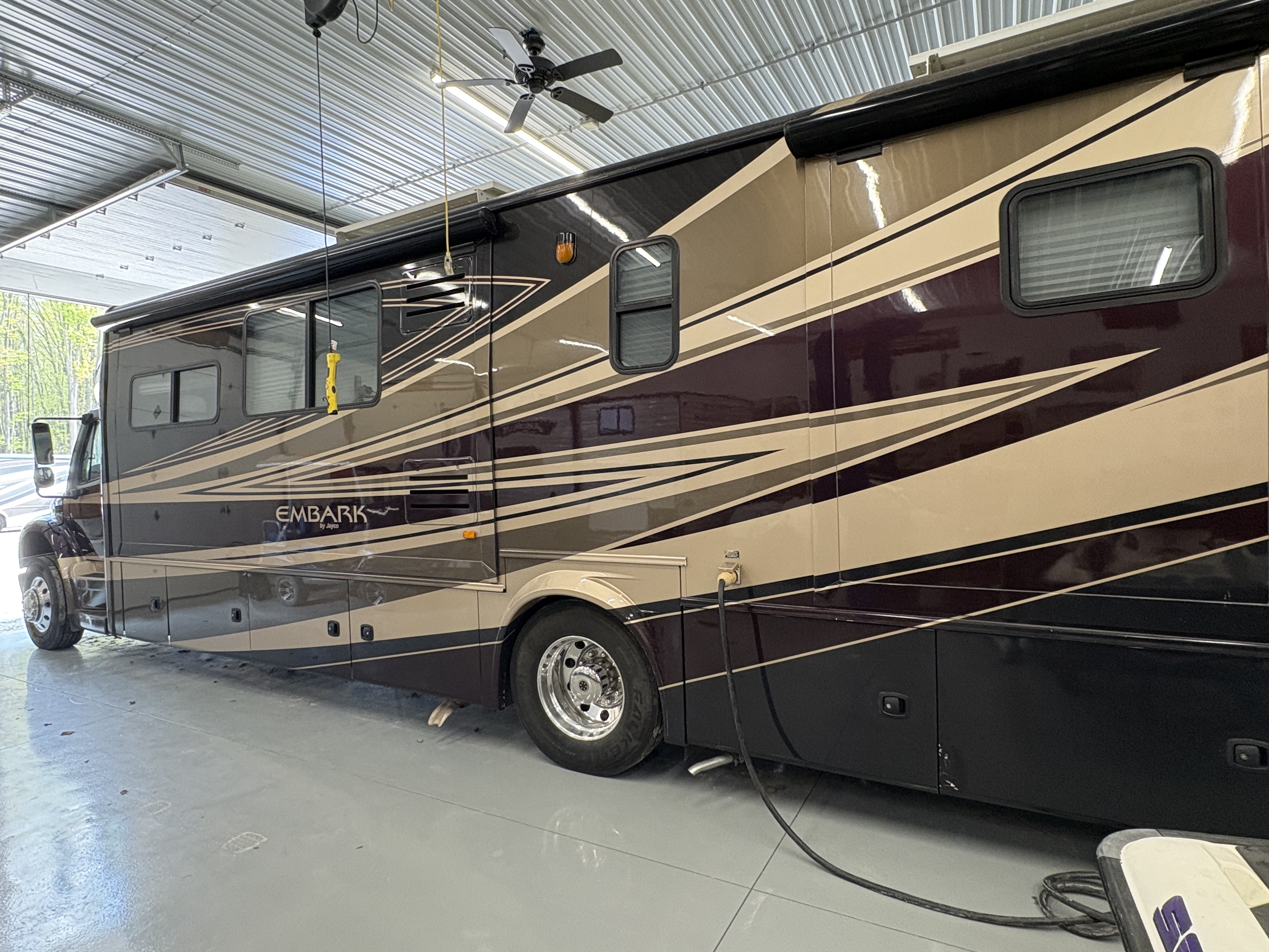 2010 Jayco EMBARK QX390 in cortland OH