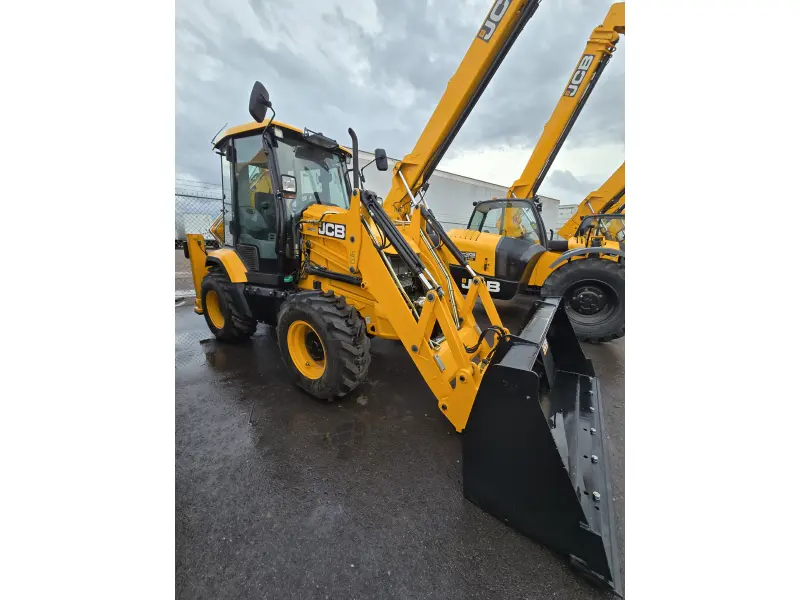 2023 JCB 3CX