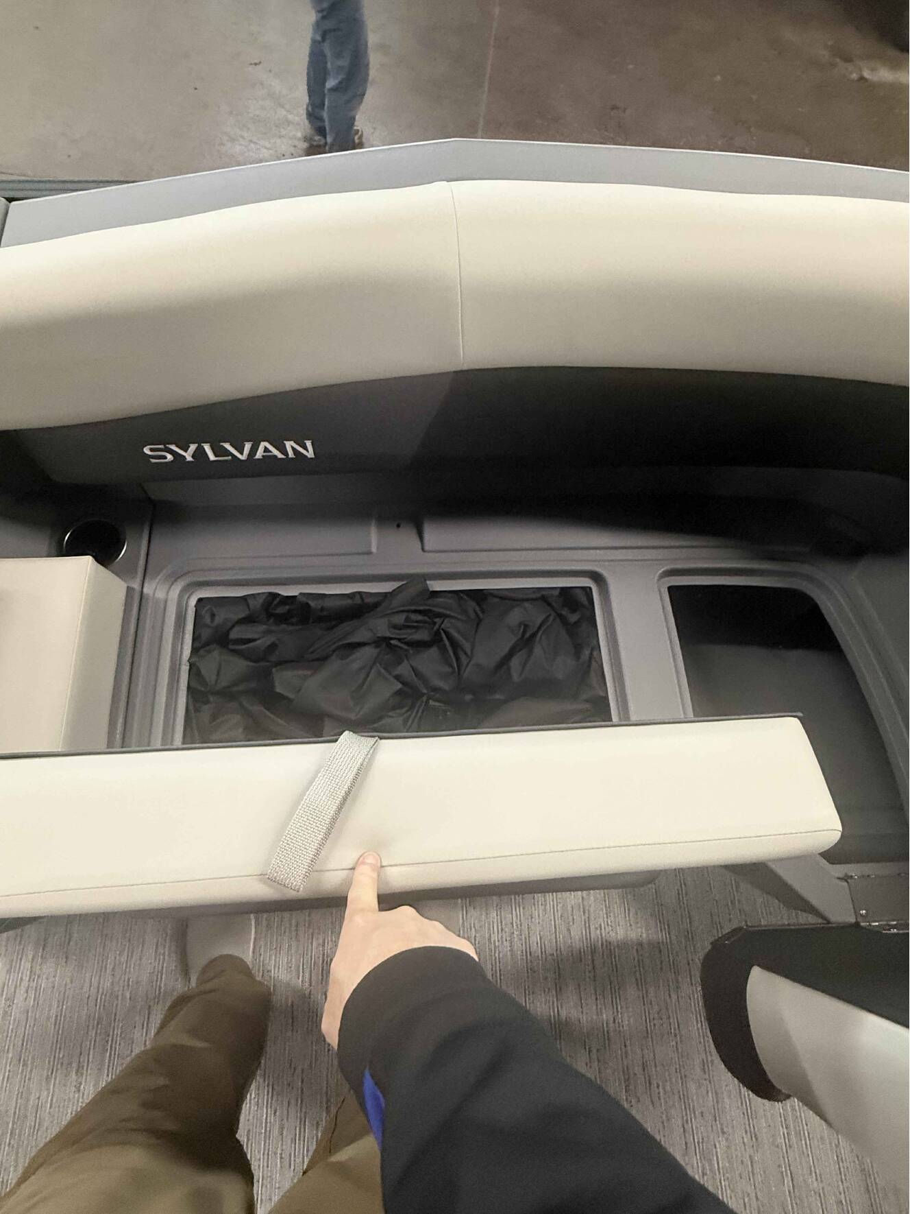 A photo of this 2026 Sylvan R-22 PF