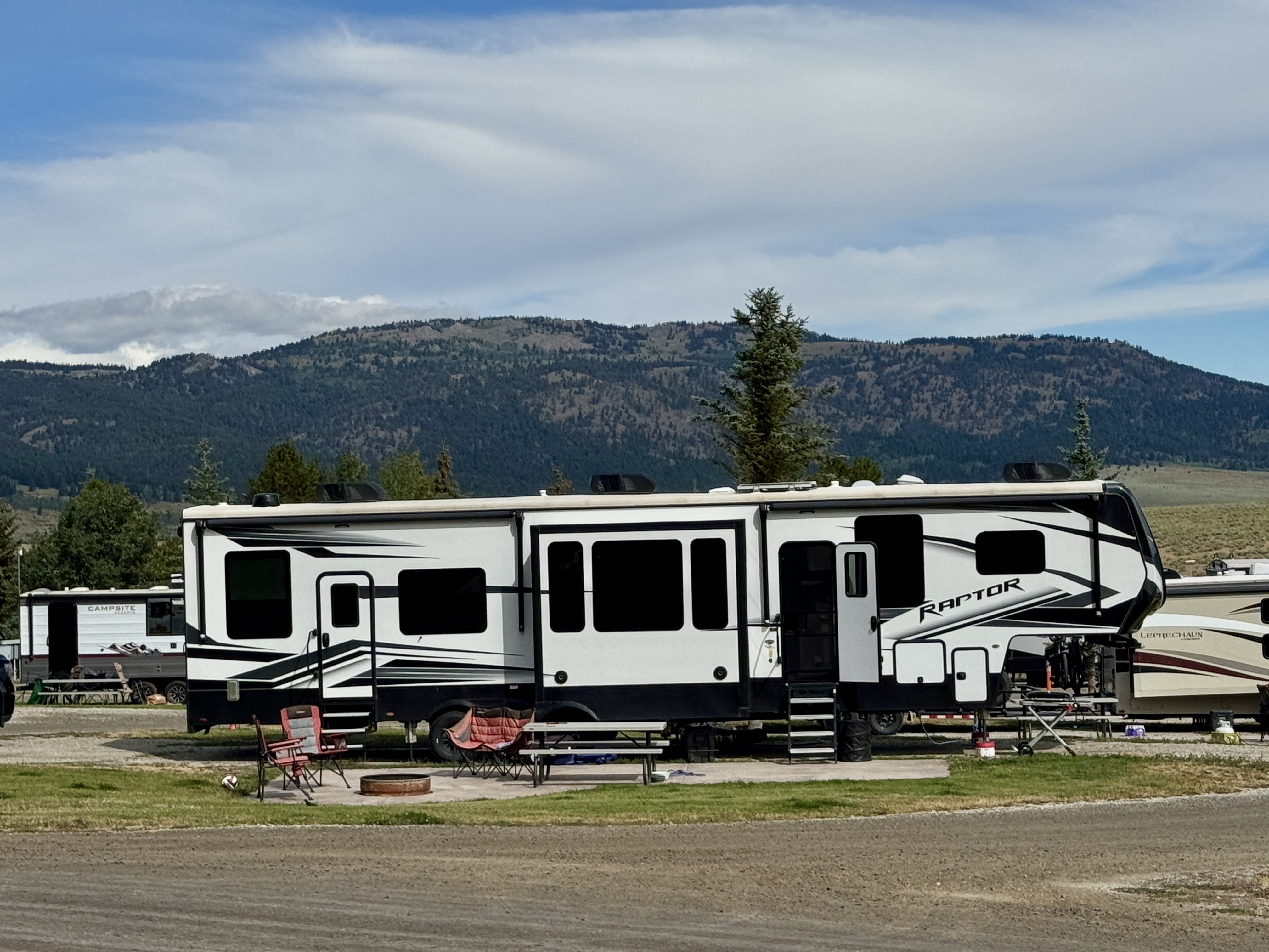 2022 Keystone RAPTOR 415 in gallatin gateway MT