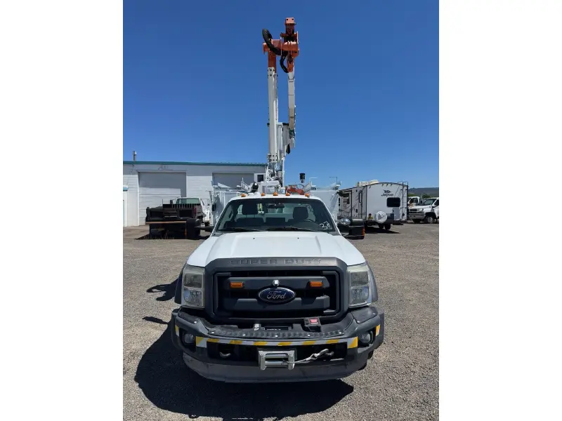 2013 FORD F550
