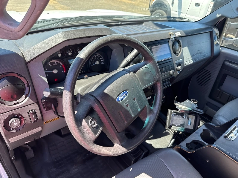 2013 FORD F550