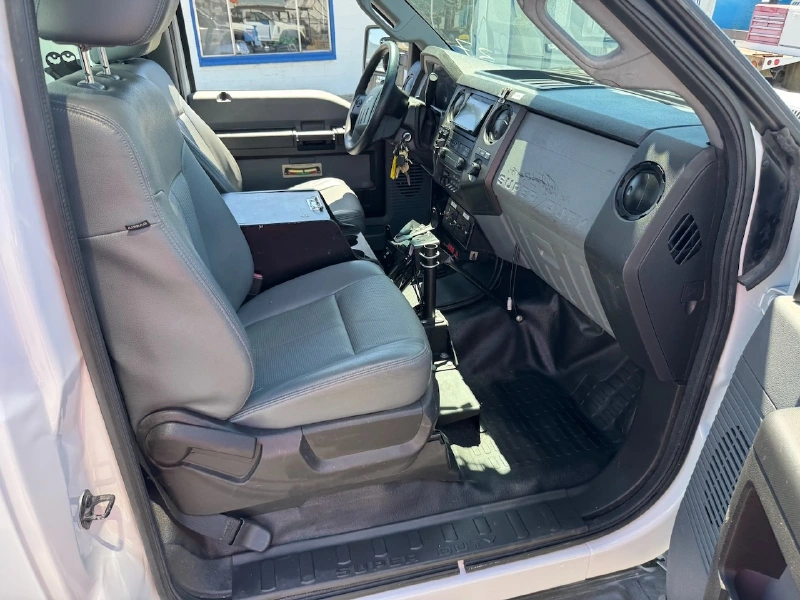 2013 FORD F550