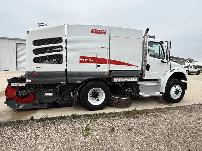2023 ELGIN BROOM BEAR