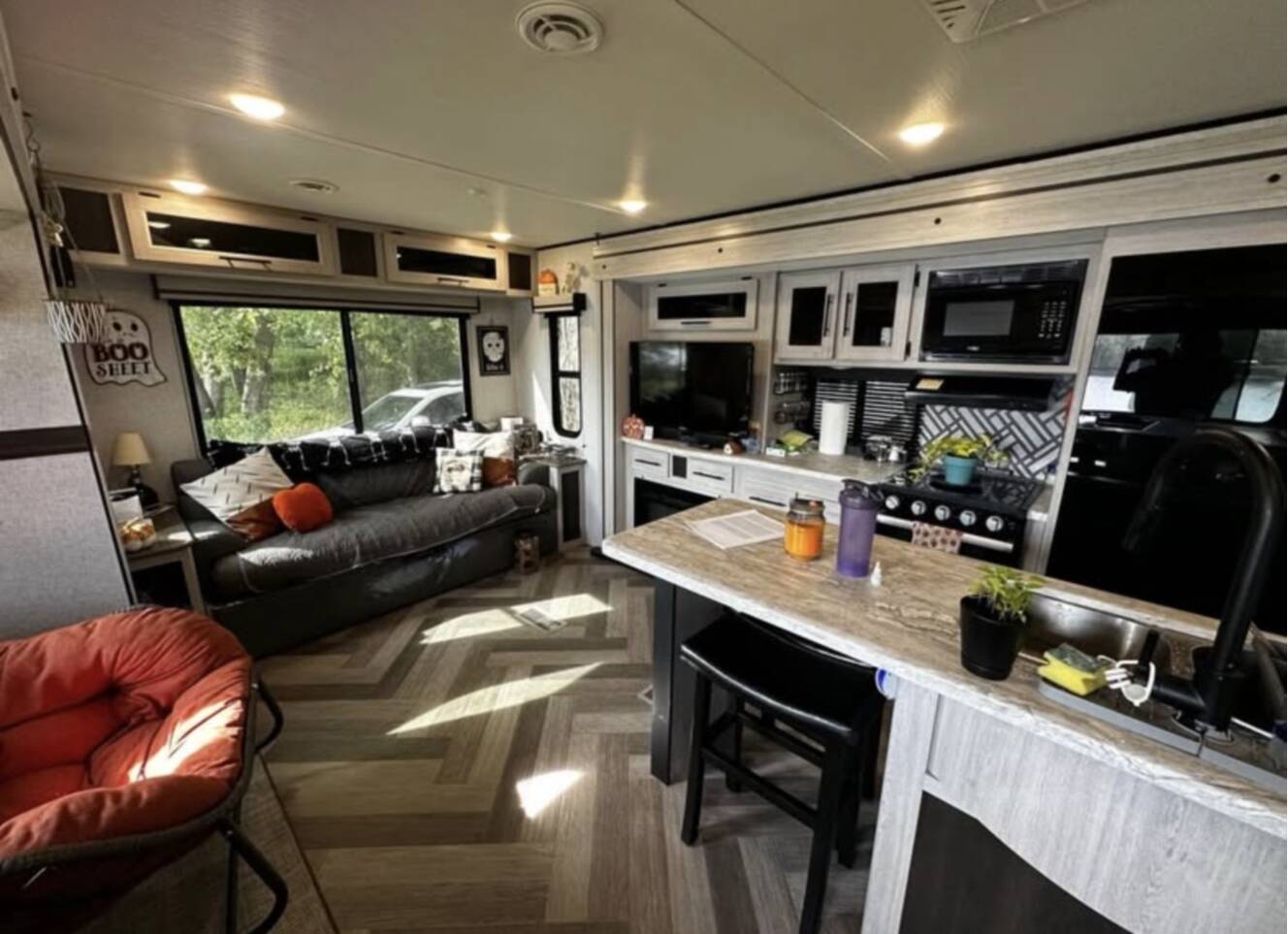 A photo of this 2024 Crossroads ZINGER ZR340RE