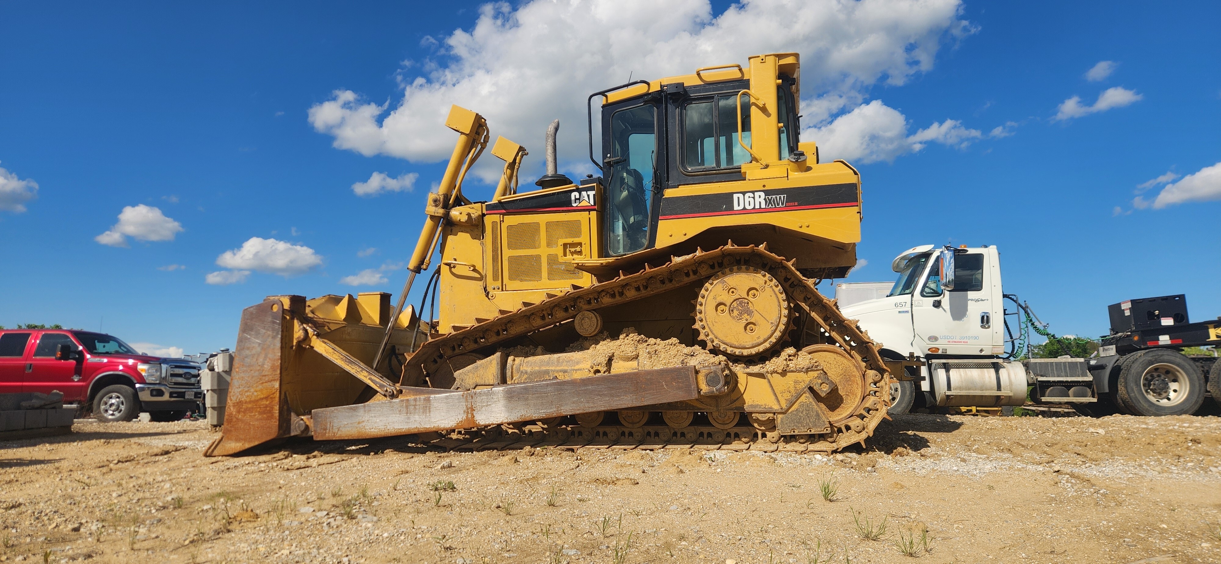 2006 CATERPILLAR D6R XW III in Saint Charles, MO