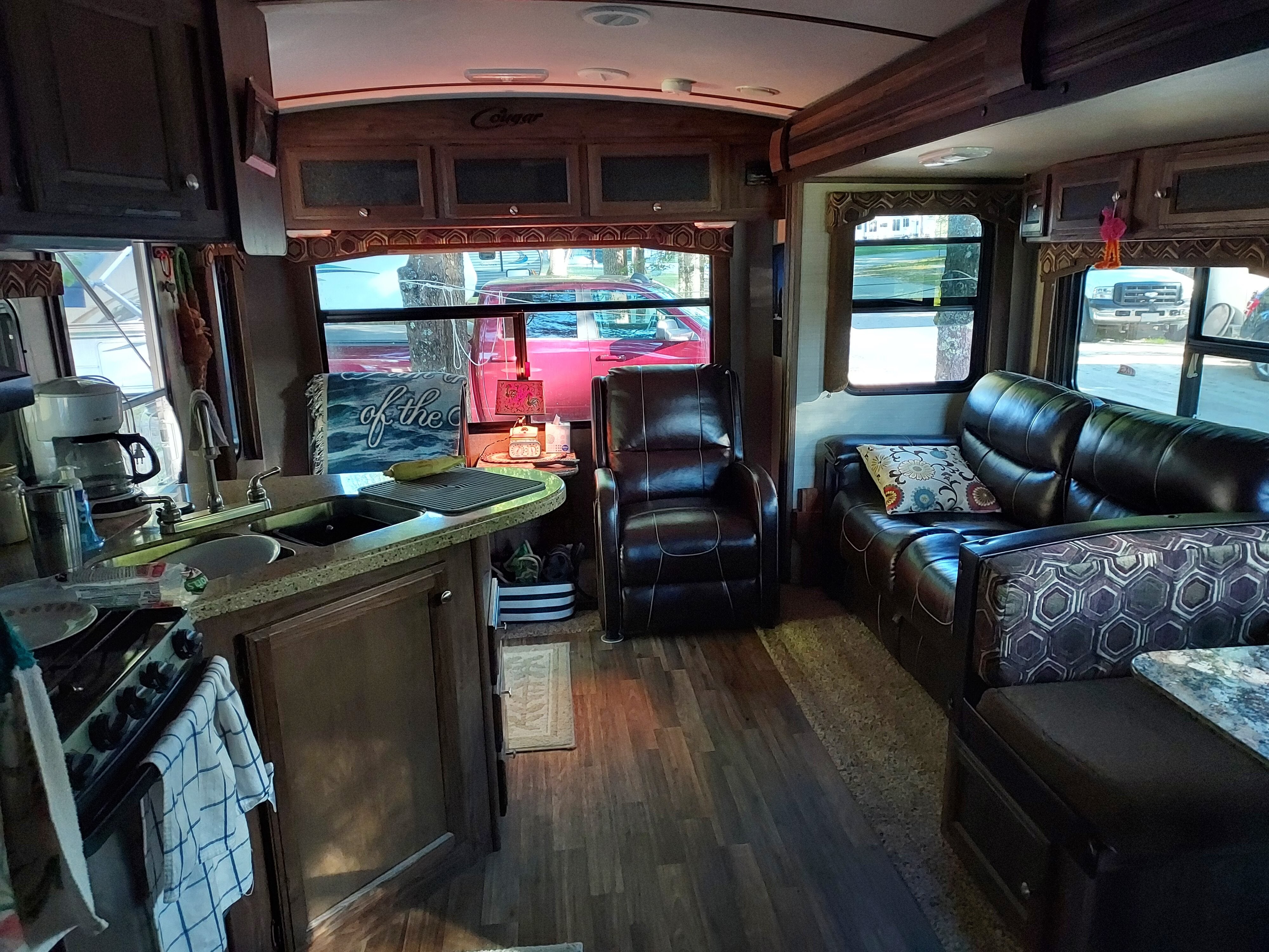 2017 Keystone COUGAR X-LITE 28RLS in maynard MA