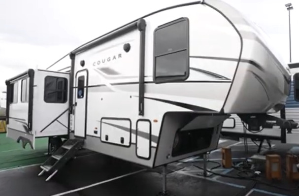 2024 Keystone COUGAR HALF-TON 29RLISE in north richland hills TX