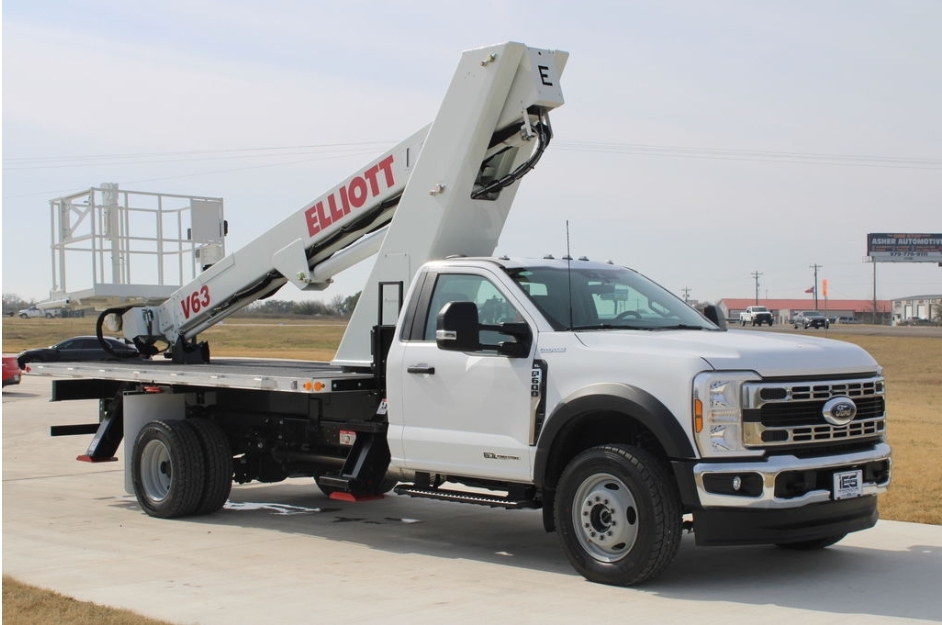 2026 FORD F-600 4x4 / Elliott V63F in Bryan, TX