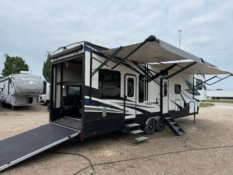 2019 DUTCHMEN VOLTAGE 3705
