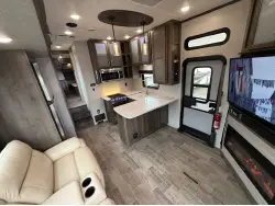 2019 DUTCHMEN VOLTAGE 3705