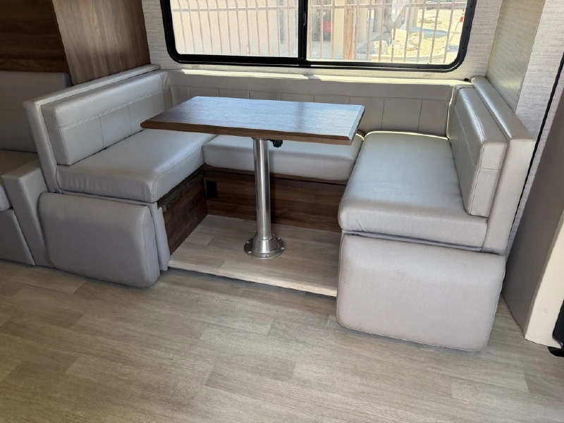2021 WINNEBAGO NAVION 24D