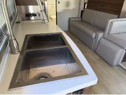 2021 WINNEBAGO NAVION 24D