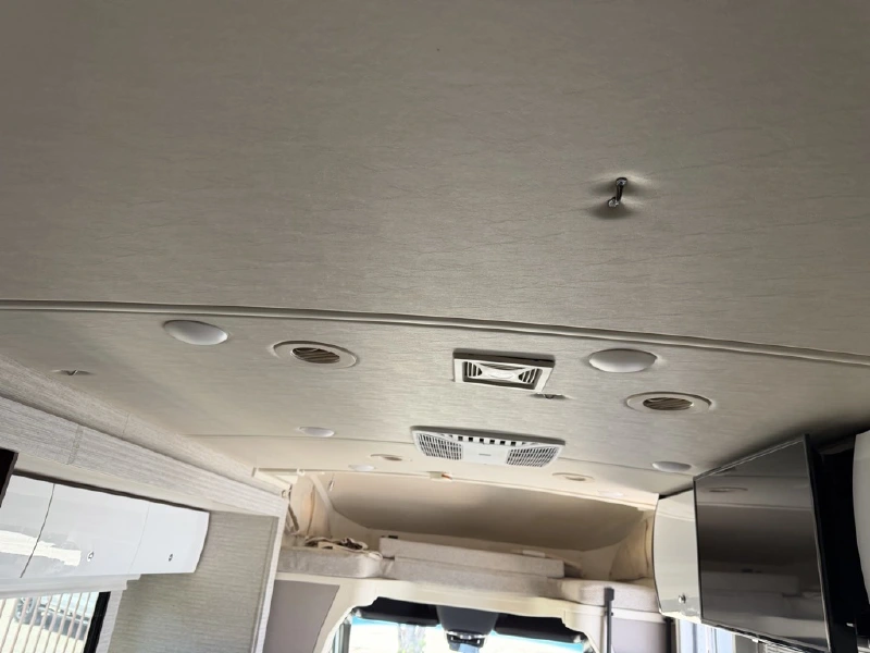2021 WINNEBAGO NAVION 24D