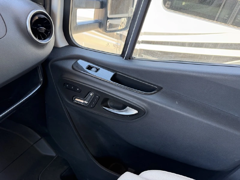 2021 WINNEBAGO NAVION 24D