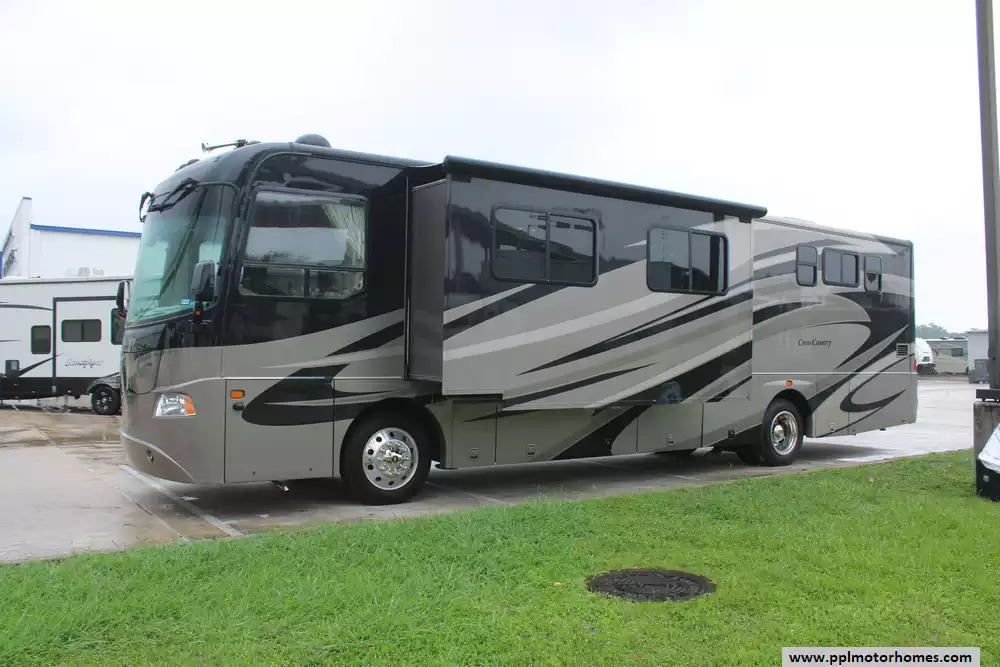 2008 Coachmen Cross Country 382DS in houston TX