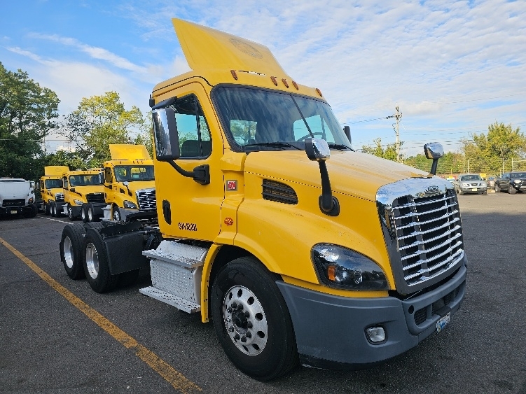 2019 FREIGHTLINER CASCADIA 113 in Linden, NJ