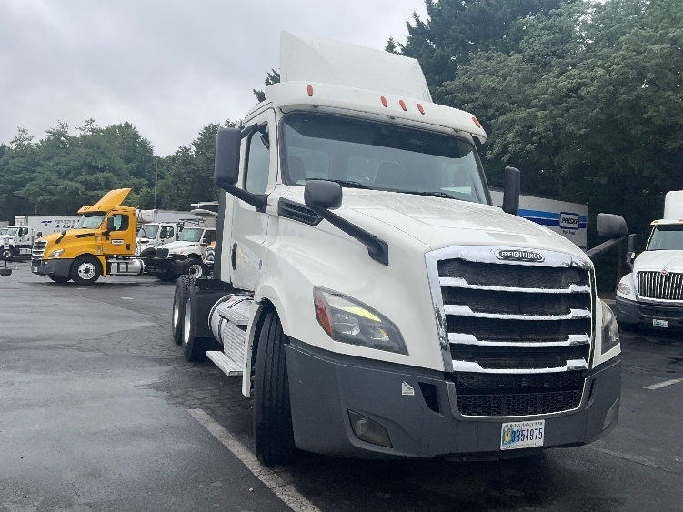 2019 FREIGHTLINER CASCADIA 126 in Capitol Heights, MD