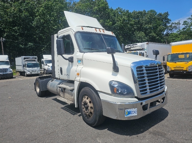 2019 FREIGHTLINER CASCADIA 125 in Edison, NJ