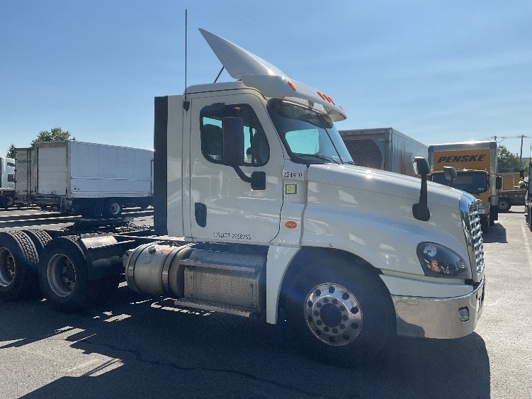 2019 FREIGHTLINER CASCADIA 125 in Albany, NY