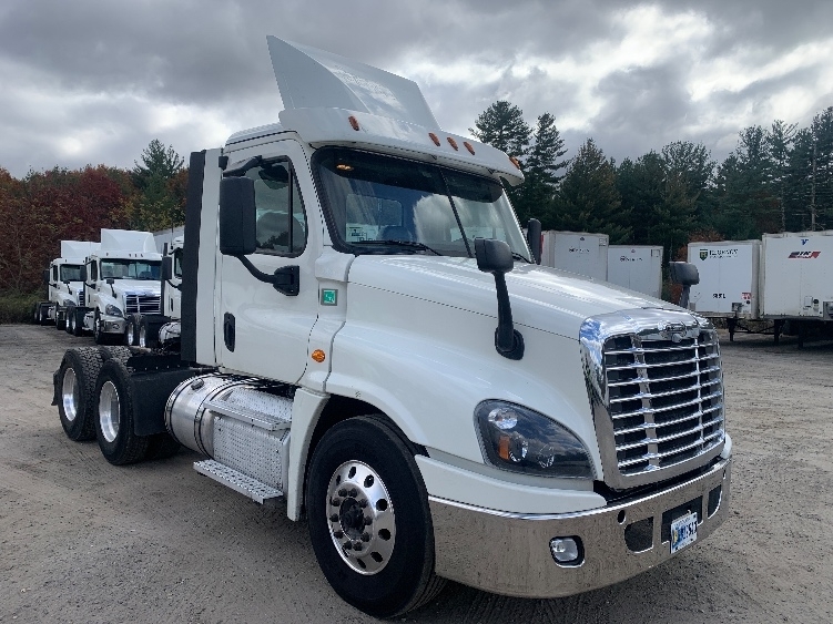 2019 FREIGHTLINER CASCADIA 125 in Londonderry, NH