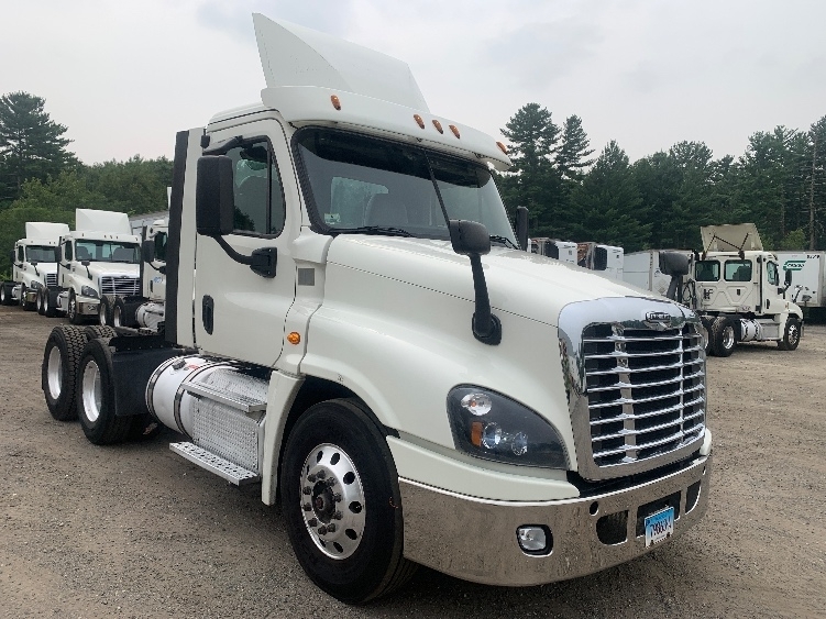 2019 FREIGHTLINER CASCADIA 125 in Franklin, MA