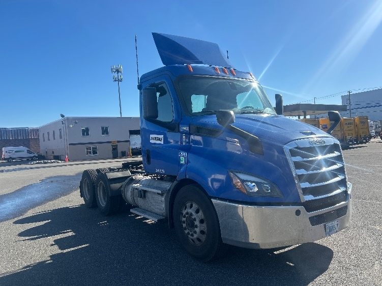 2019 FREIGHTLINER CASCADIA 116 in North Bergen, NJ