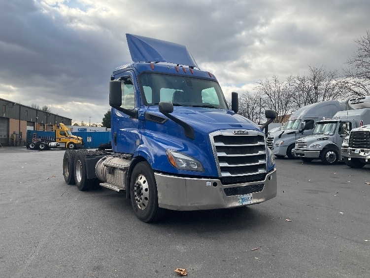 2019 FREIGHTLINER CASCADIA 116 in Capitol Heights, MD