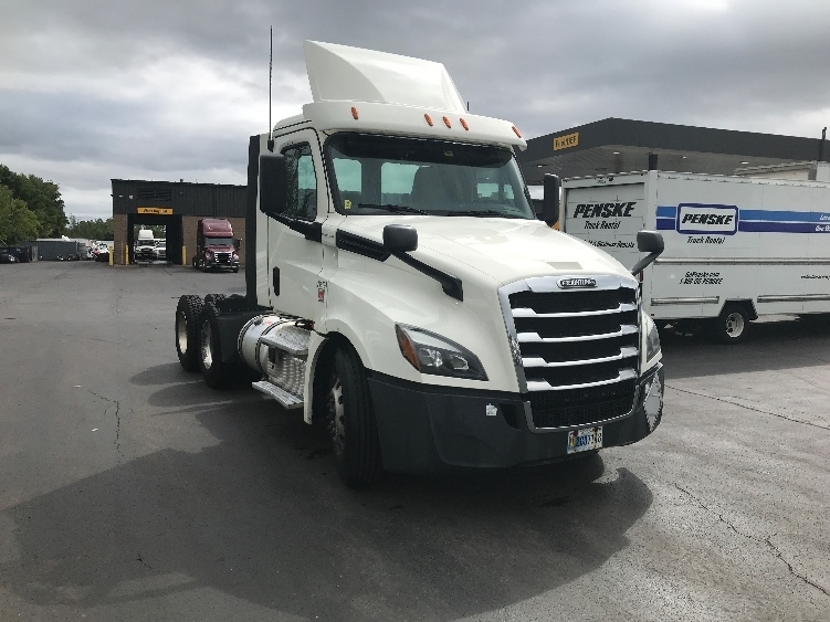 2019 FREIGHTLINER CASCADIA 126 in Watertown, NY