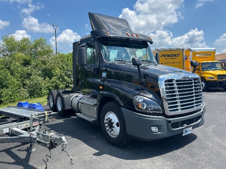 2020 FREIGHTLINER CASCADIA 125 in Indianapolis, IN