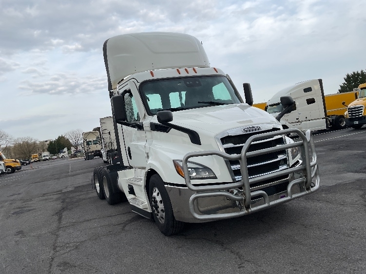 2021 FREIGHTLINER CASCADIA 116 in Hagerstown, MD