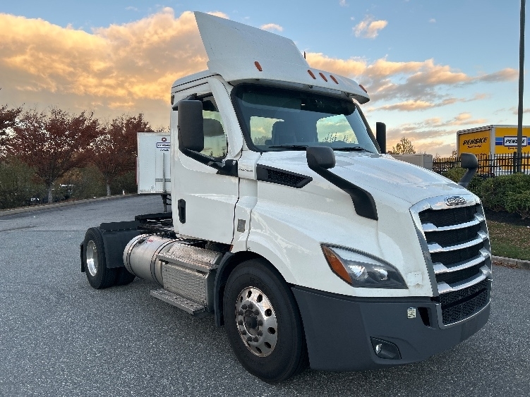 2021 FREIGHTLINER CASCADIA 116 in Fitchburg, MA