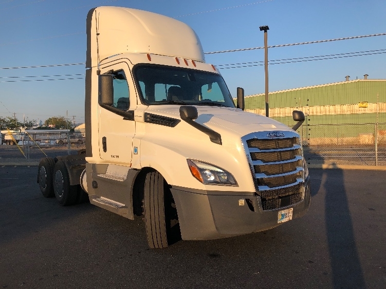 2020 FREIGHTLINER CASCADIA 126 in Spokane Valley, WA