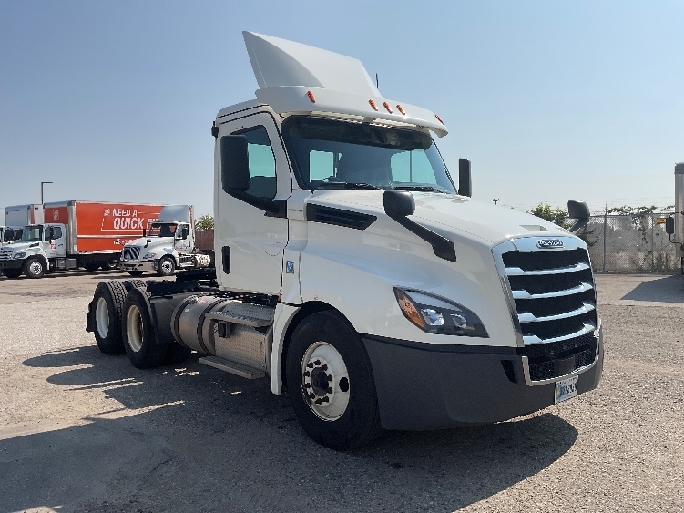 2019 FREIGHTLINER CASCADIA 126 in Flint, MI