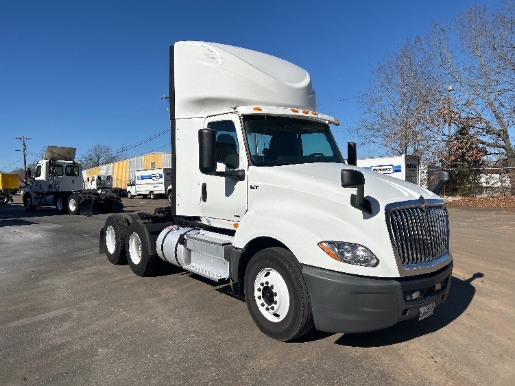 2018 INTERNATIONAL LT625 in Mebane, NC