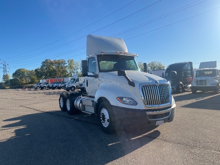 2019 INTERNATIONAL LT625 in Warren, MI